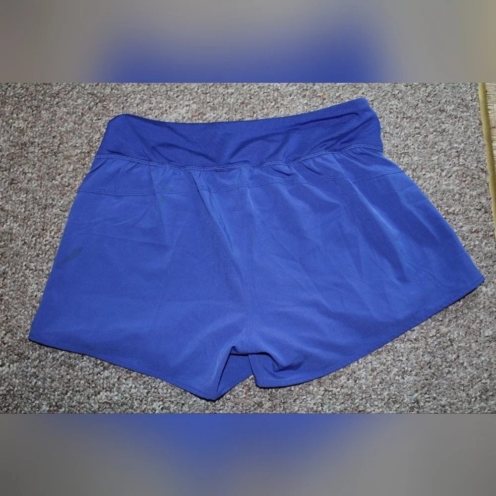Champion workout/running shorts - Picture 2 of 5